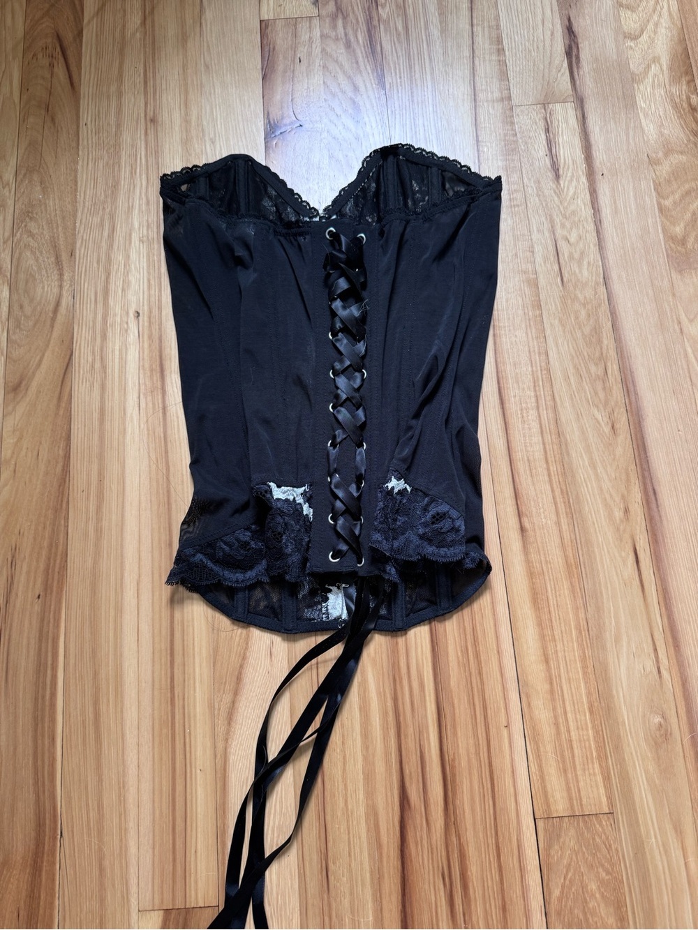 Victoria's Secret black and ivory lace corset top with eyelet front hooks - Picture 5 of 8